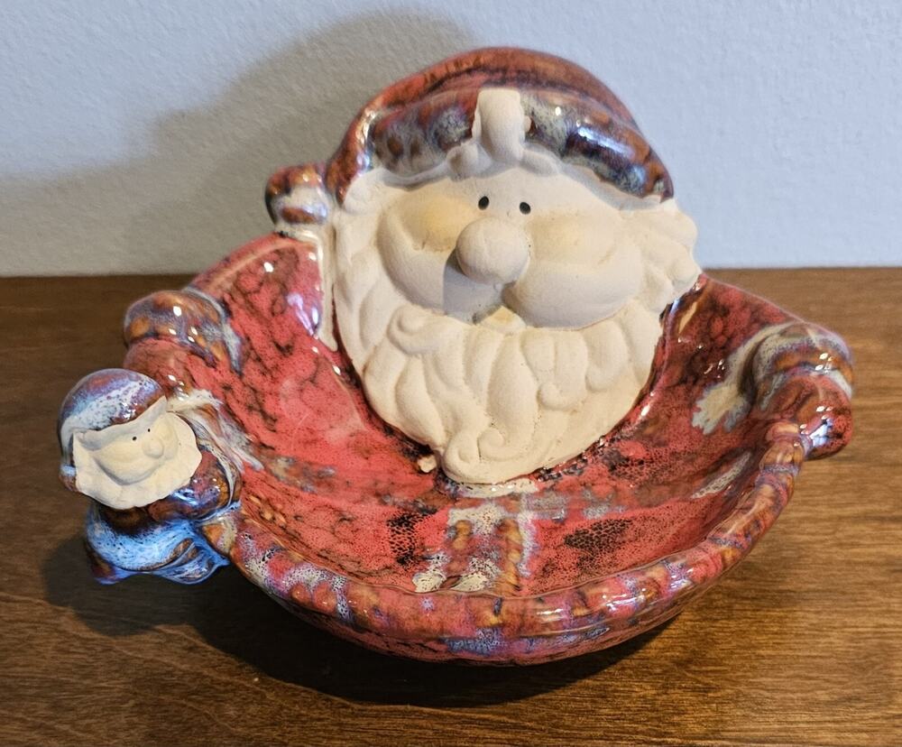 Handcrafted Santa Art Pottery Dish Trinket Candy Coins Mini Santa On Side Glazed